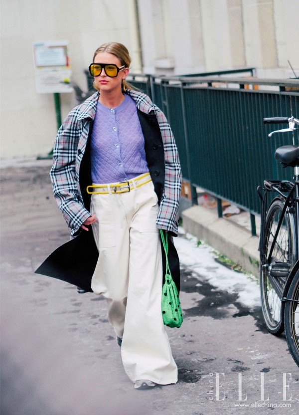 今年新款毛衣买哪件?杨幂刚穿的菱格纹错不了!